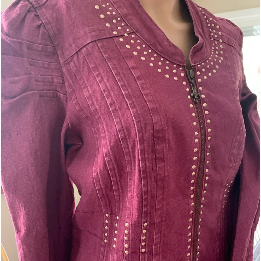 Super cute, Diane Gilman, slightly fitted, Maroon, Women’s Medium Jacket.